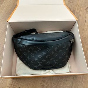 🔥Authentic🔥Louis Vuitton Discovery Bumbag PM